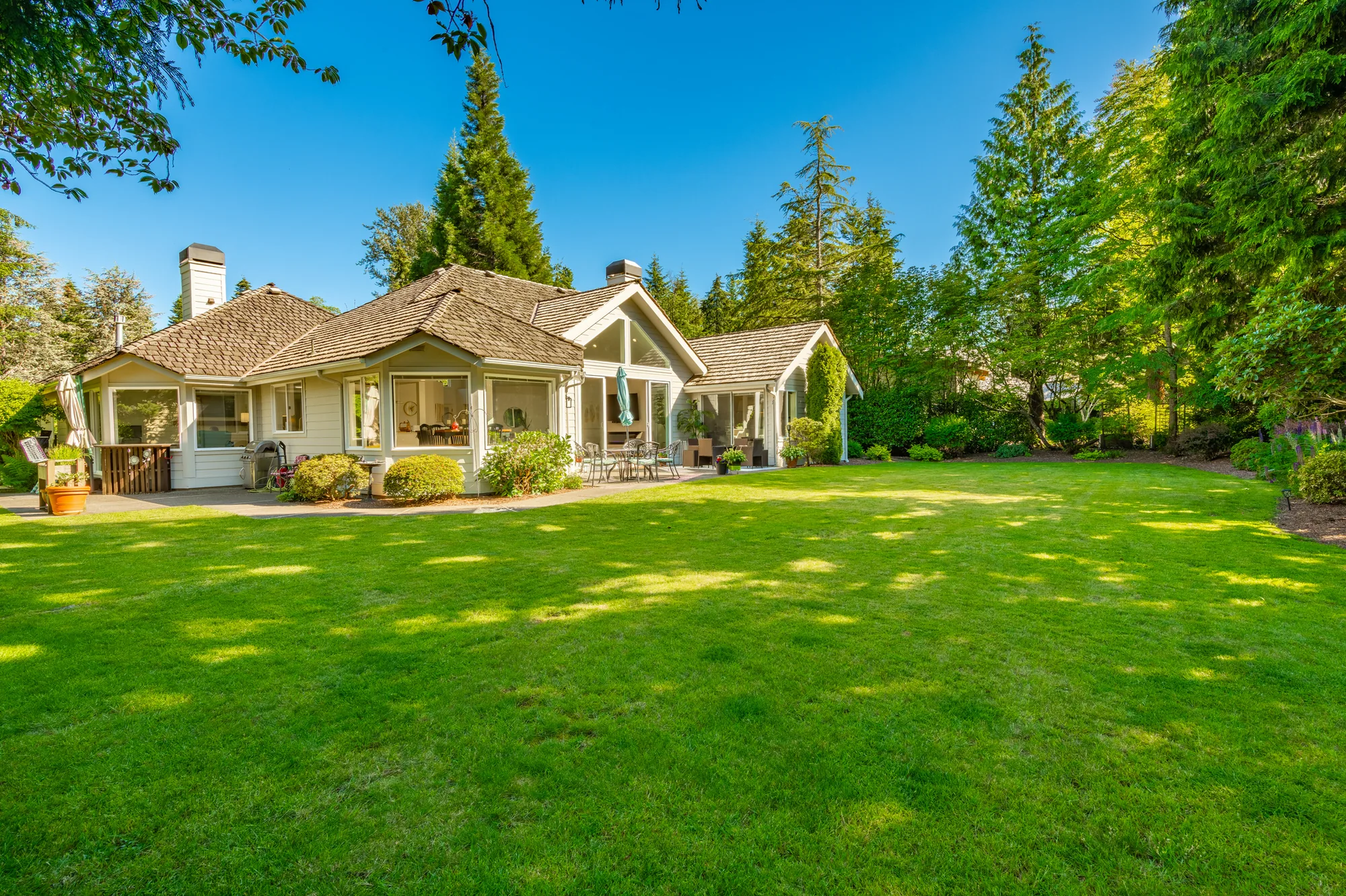 Lawn Maintenance image 3 in Elk Grove, CA 95757